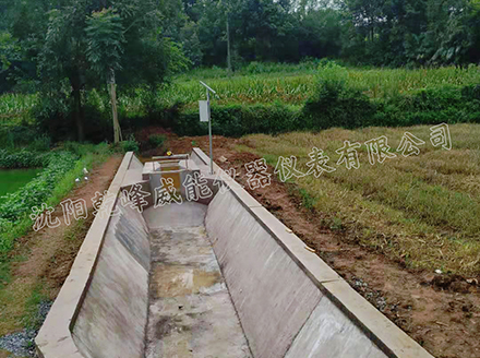 <b>水利灌溉明渠流量计配巴歇尔槽安装</b>